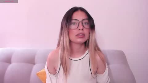 fernanda  online show from 06/15/26, 02:30