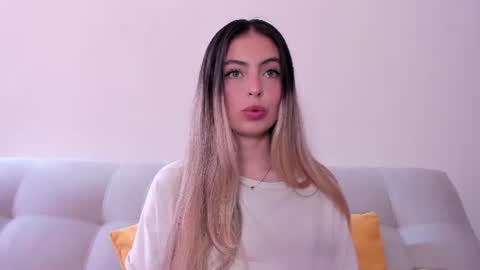 fernanda  online show from 06/22/26, 04:04