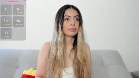 fernanda  online show from 06/25/26, 03:16
