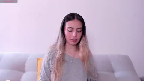 fernanda  online show from 06/26/26, 02:43