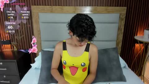 Snapshot of fernanda_indie chatting on 01/29/25, 12:02 F E R N A N D A online show from 01/29/25, 12:02