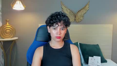 Snapshot of fernanda_indie chatting on 02/11/25, 03:51 F E R N A N D A online show from 02/11/25, 03:51