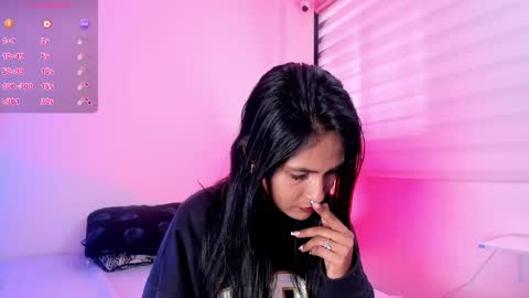 fernanda_liie_ online show from 05/07/26, 12:54