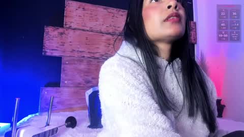 fernanda_liie_ online show from 05/27/26, 12:35