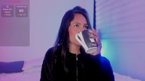 fernanda_liie_ online show from 06/10/26, 12:48