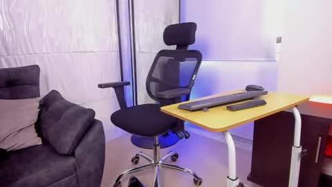 Snapshot of fernanda_mp2 chatting on 07/14/26, 02:56 Fernanda online show from 07/14/26, 02:56