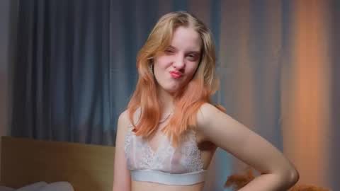 Snapshot of fernandafurfey chatting on 03/05/26, 01:12 Rachel online show from 03/05/26, 01:12