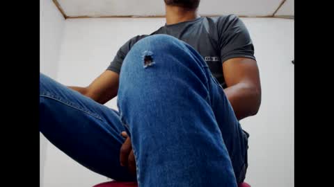 Snapshot of fernandez_latinblack chatting on 01/05/25, 02:27 fernandez_latinblack online show from 01/05/25, 02:27