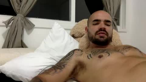 Snapshot of ferpaisa2024 chatting on 12/07/24, 04:09 insta ferxx1210 Fercho online show from 12/07/24, 04:09