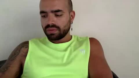 Snapshot of ferpaisa2024 chatting on 01/01/25, 09:31 insta ferxx1210 Fercho online show from 01/01/25, 09:31