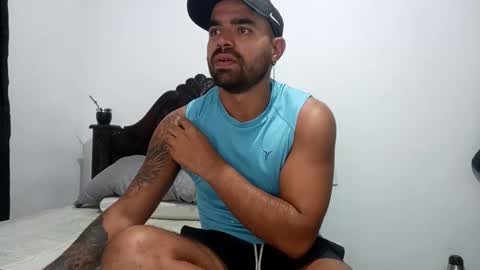 Snapshot of ferpaisa2024 chatting on 02/04/25, 02:17 insta ferxx1210 Fercho online show from 02/04/25, 02:17