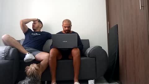 Snapshot of ferpaisa2024 chatting on 03/10/25, 12:04 insta ferxx1210 Fercho online show from 03/10/25, 12:04