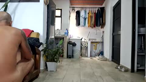 Snapshot of ferpaisa2024 chatting on 10/21/25, 03:46 insta ferxx1210 Fercho online show from 10/21/25, 03:46