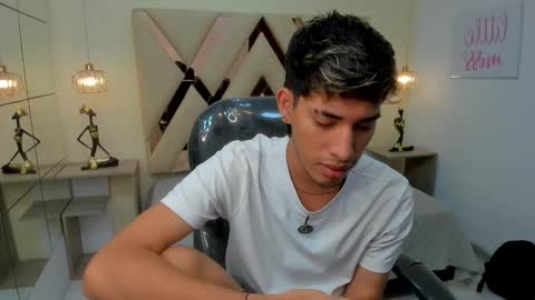 Snapshot of ferphoenix_ chatting on 02/11/26, 03:11 FER PHOENIX online show from 02/11/26, 03:11