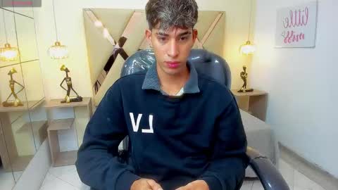 Snapshot of ferphoenix_ chatting on 02/18/26, 03:13 FER PHOENIX online show from 02/18/26, 03:13