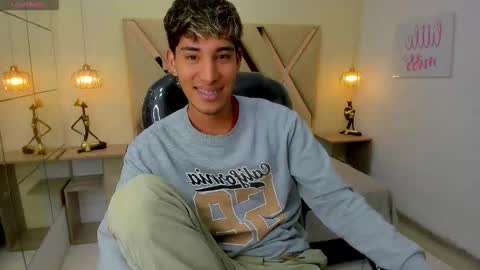 Snapshot of ferphoenix_ chatting on 03/05/26, 03:24 FER PHOENIX online show from 03/05/26, 03:24