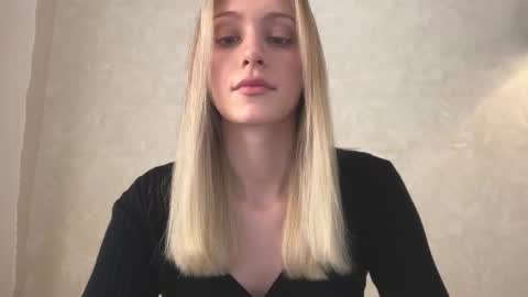 Lisa online show from 11/29/25, 06:38