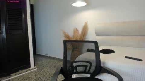 Snapshot of ffreyja_ chatting on 09/23/25, 01:41 Freyja online show from 09/23/25, 01:41