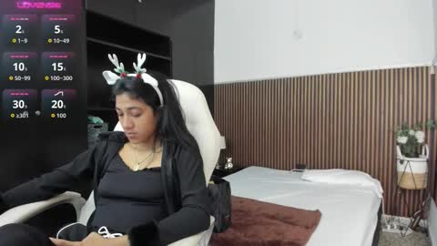 Snapshot of ffreyja_ chatting on 12/02/25, 05:30 Freyja online show from 12/02/25, 05:30