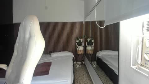 Snapshot of ffreyja_ chatting on 12/03/25, 04:38 Freyja online show from 12/03/25, 04:38