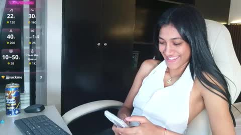 Snapshot of ffreyja_ chatting on 01/08/26, 05:26 Freyja online show from 01/08/26, 05:26