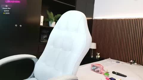 Snapshot of ffreyja_ chatting on 02/10/26, 04:22 Freyja online show from 02/10/26, 04:22