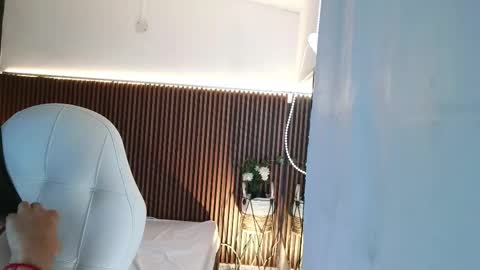 Snapshot of ffreyja_ chatting on 02/25/26, 05:11 Freyja online show from 02/25/26, 05:11