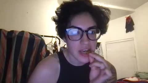 fgsammie online show from 04/12/26, 02:49