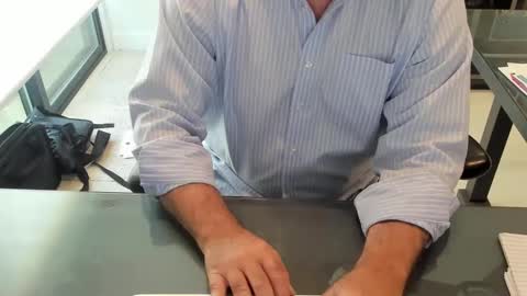 Snapshot of fhetzl chatting on 10/13/25, 09:48 fhetzl online show from 10/13/25, 09:48