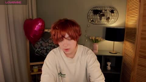 Snapshot of fiamoory chatting on 02/11/25, 04:33 fiamoory online show from 02/11/25, 04:33