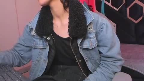   online show from 01/18/25, 03:27