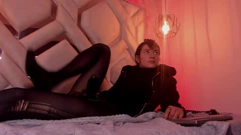   online show from 02/12/25, 03:05