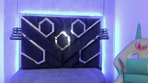   online show from 02/19/25, 11:38