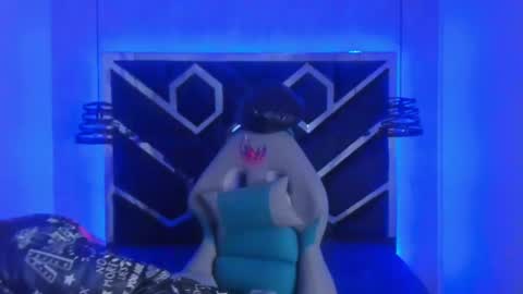   online show from 03/05/25, 12:00