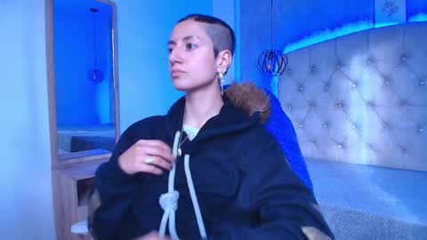   online show from 11/25/25, 12:05