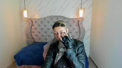 Snapshot of fieramadame chatting on 05/21/26, 12:23 online show from 05/21/26, 12:23