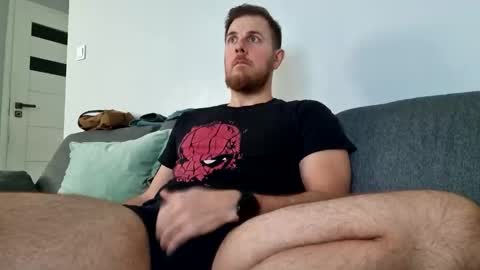 Snapshot of fikol123 chatting on 11/24/25, 10:37 fiolkamil online show from 11/24/25, 10:37