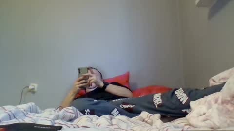 Snapshot of filipek757 chatting on 12/14/24, 10:56 filipek757 online show from 12/14/24, 10:56