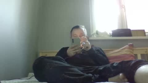 Snapshot of filipek757 chatting on 12/26/24, 12:05 filipek757 online show from 12/26/24, 12:05