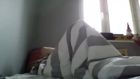 Snapshot of filipek757 chatting on 12/27/24, 10:01 filipek757 online show from 12/27/24, 10:01