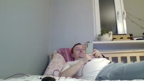 Snapshot of filipek757 chatting on 01/10/25, 03:58 filipek757 online show from 01/10/25, 03:58