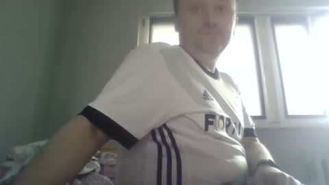 Snapshot of filipek757 chatting on 10/17/25, 08:17 filipek757 online show from 10/17/25, 08:17