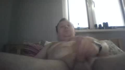 Snapshot of filipek757 chatting on 11/03/25, 10:27 filipek757 online show from 11/03/25, 10:27