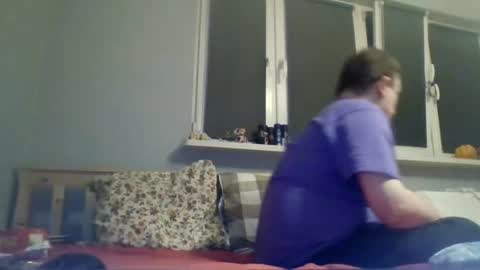 Snapshot of filipek757 chatting on 11/09/25, 08:29 filipek757 online show from 11/09/25, 08:29