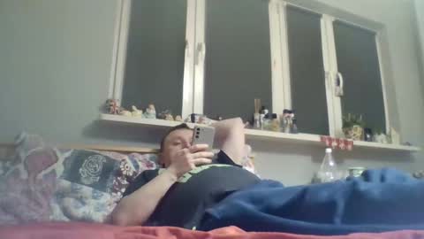 Snapshot of filipek757 chatting on 02/14/26, 09:55 filipek757 online show from 02/14/26, 09:55