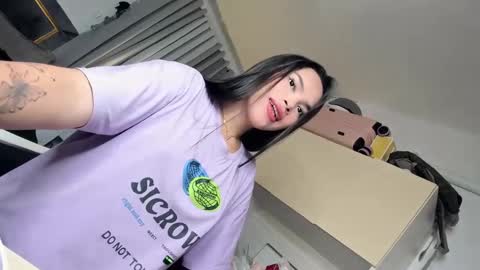 Snapshot of filipina_demure chatting on 12/05/24, 07:06 Sandy online show from 12/05/24, 07:06