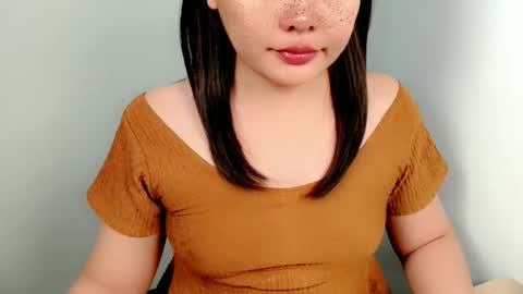 Snapshot of filipina_oh_carol chatting on 04/26/26, 03:42 miss carol online show from 04/26/26, 03:42