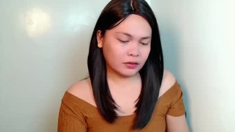 Snapshot of filipina_oh_carol chatting on 05/22/26, 05:29 miss carol online show from 05/22/26, 05:29