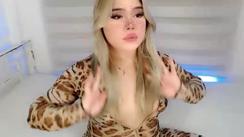 Snapshot of filipina_slutty69xxx chatting on 11/15/25, 03:37 Angela DONT FORGET TO FOLLOW AND GIVE ME APPRECIATION online show from 11/15/25, 03:37