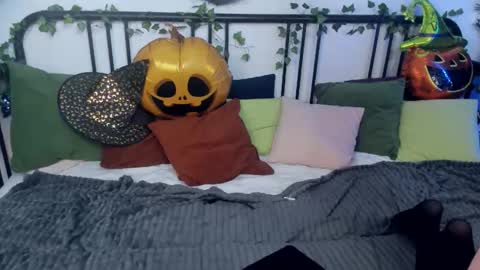 Honey Ill be waiting for you Tue Wed Thu Fri Sat Sun 10am-5pm online show from 10/30/25, 03:08